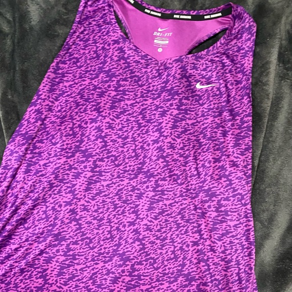 Women’s (3x) Nike Dri-Fit Racerback Tank - Picture 4 of 4